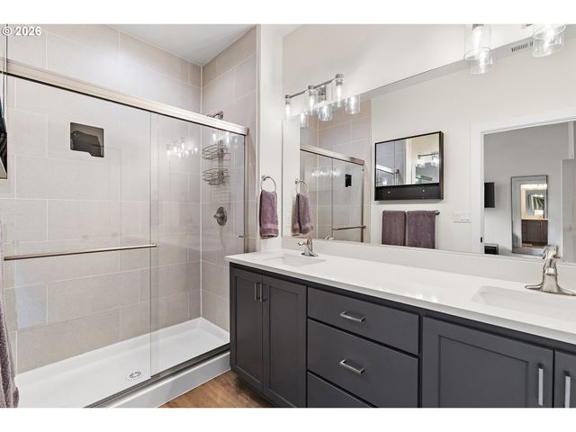 11367 Sw CAPITOL Hwy, Portland, OR 97219
