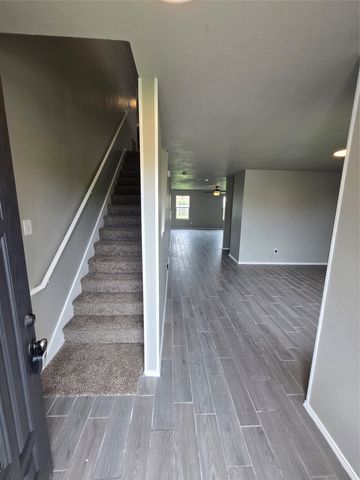5702 Marietta Drive, Arlington, TX 76017