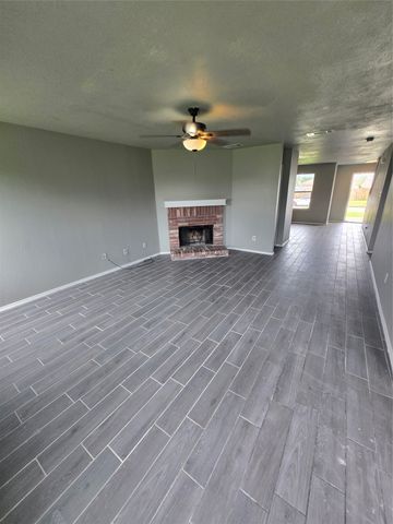 5702 Marietta Drive, Arlington, TX 76017