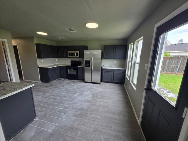 5702 Marietta Drive, Arlington, TX 76017