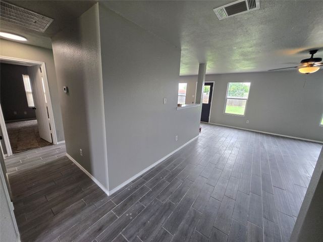 5702 Marietta Drive, Arlington, TX 76017