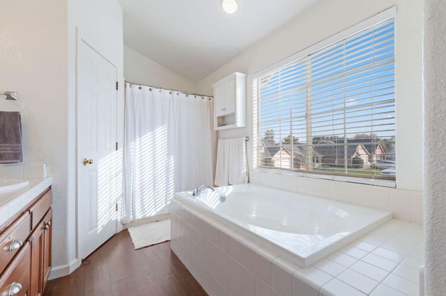 3150 N Madison Way, Hanford, CA 93230