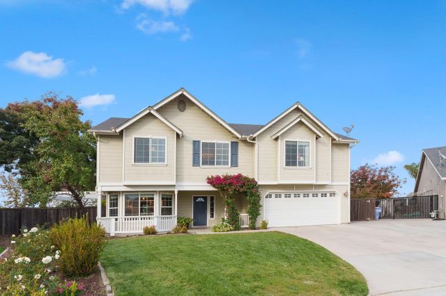 3150 N Madison Way, Hanford, CA 93230