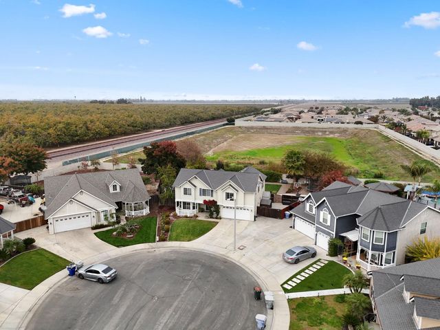 3150 N Madison Way, Hanford, CA 93230