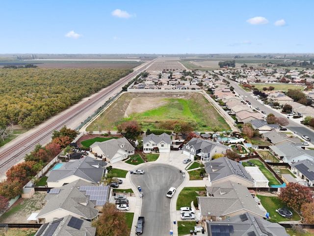 3150 N Madison Way, Hanford, CA 93230