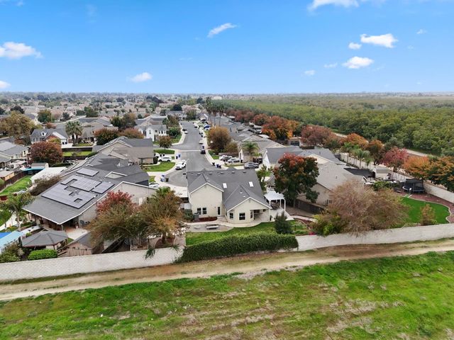 3150 N Madison Way, Hanford, CA 93230