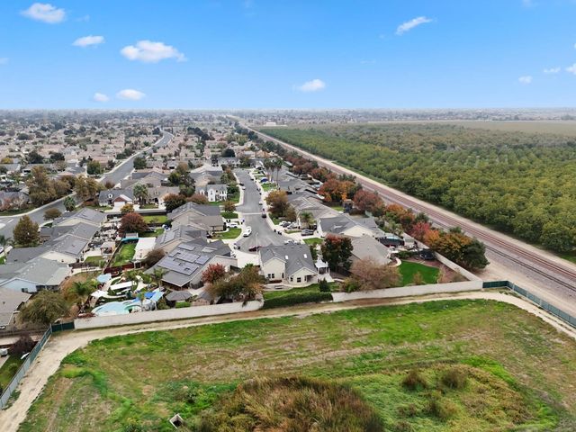 3150 N Madison Way, Hanford, CA 93230