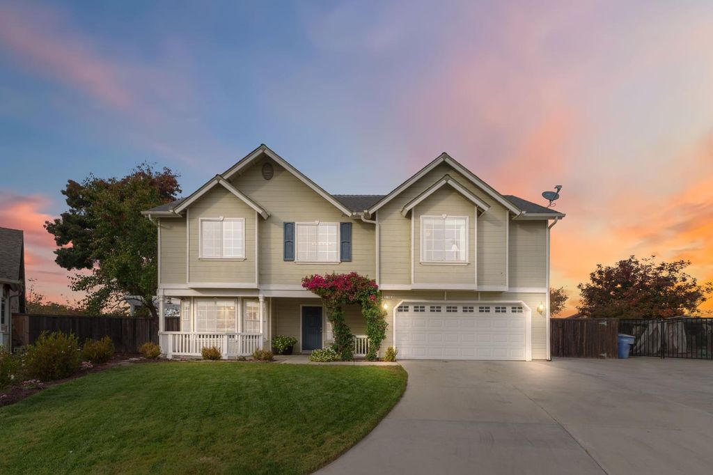 3150 N Madison Way, Hanford, CA 93230