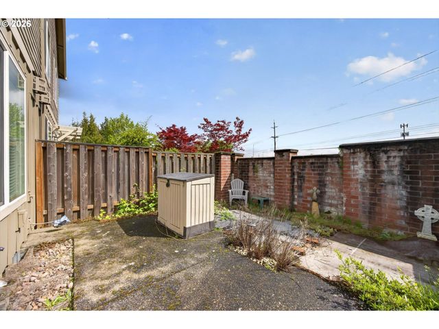 2242 Nw 168TH Pl, Beaverton, OR 97006