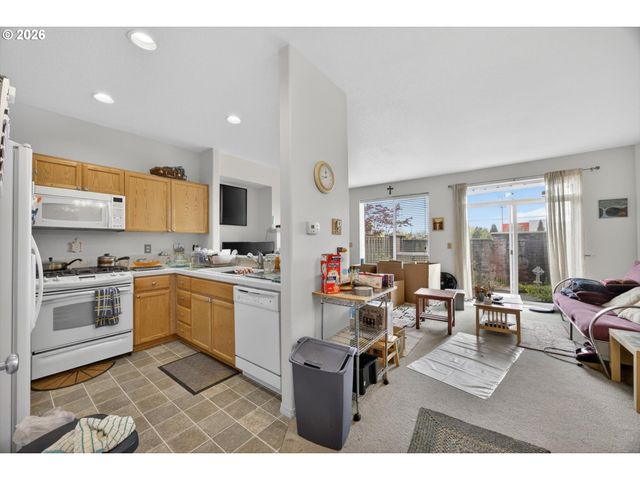 2242 Nw 168TH Pl, Beaverton, OR 97006