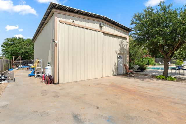 1110 Hampshire Drive, Waxahachie, TX 75165