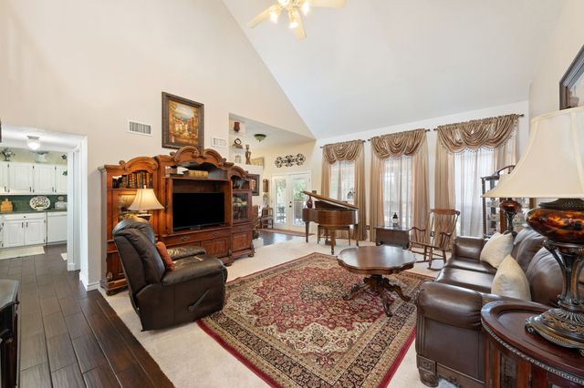 1110 Hampshire Drive, Waxahachie, TX 75165