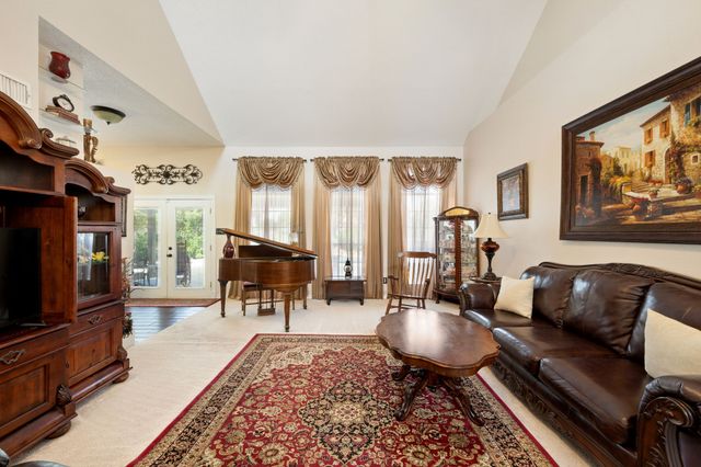 1110 Hampshire Drive, Waxahachie, TX 75165