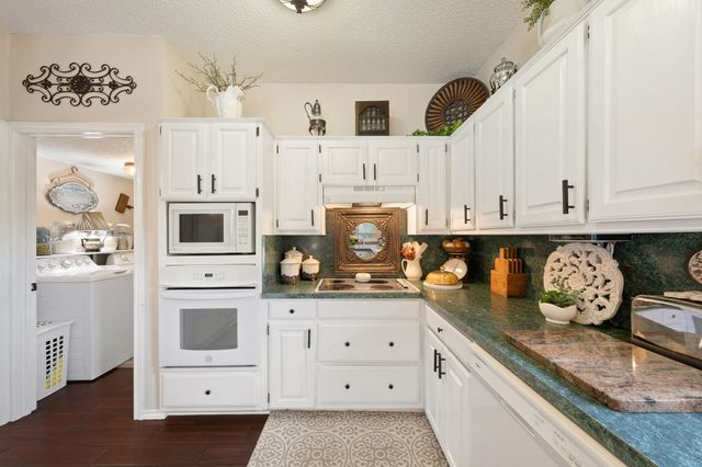 1110 Hampshire Drive, Waxahachie, TX 75165