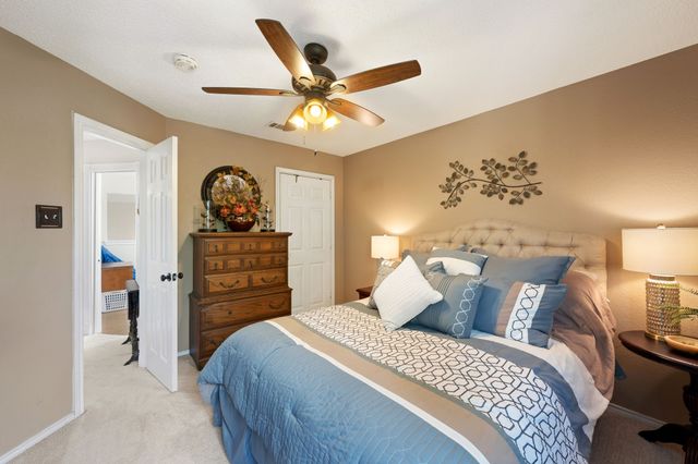 1110 Hampshire Drive, Waxahachie, TX 75165