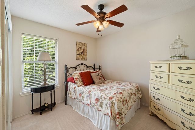 1110 Hampshire Drive, Waxahachie, TX 75165