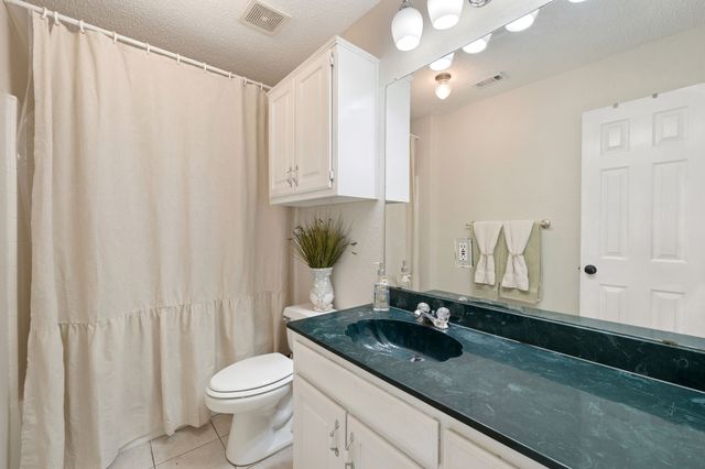 1110 Hampshire Drive, Waxahachie, TX 75165