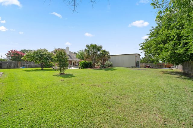 1110 Hampshire Drive, Waxahachie, TX 75165