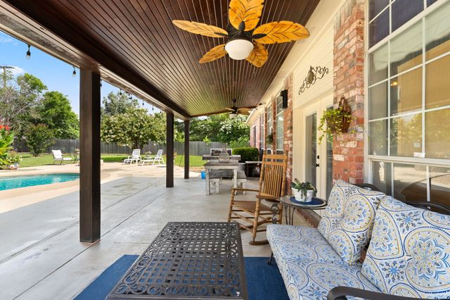 1110 Hampshire Drive, Waxahachie, TX 75165
