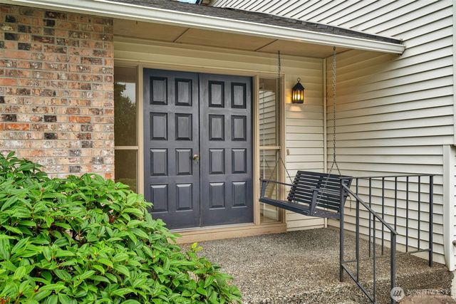 15307 SE 43rd Place, Bellevue, WA 98006