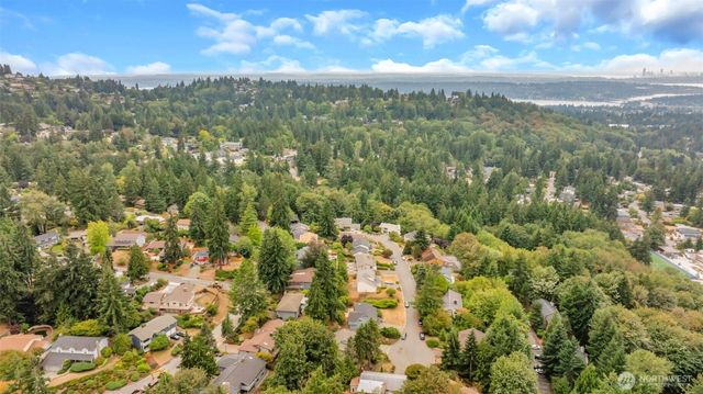 15307 SE 43rd Place, Bellevue, WA 98006
