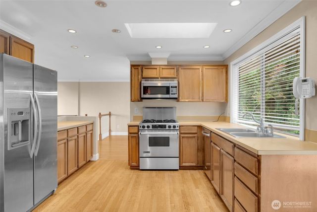15307 SE 43rd Place, Bellevue, WA 98006