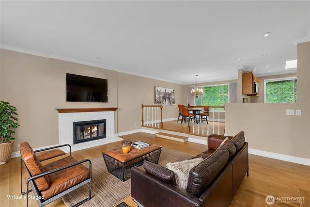 15307 SE 43rd Place, Bellevue, WA 98006