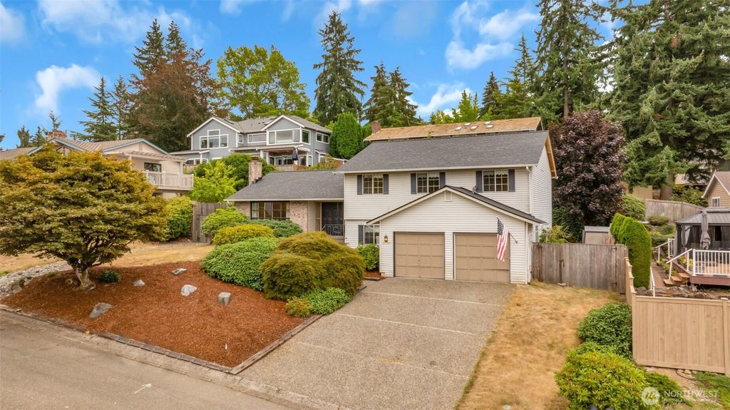 15307 SE 43rd Place, Bellevue, WA 98006