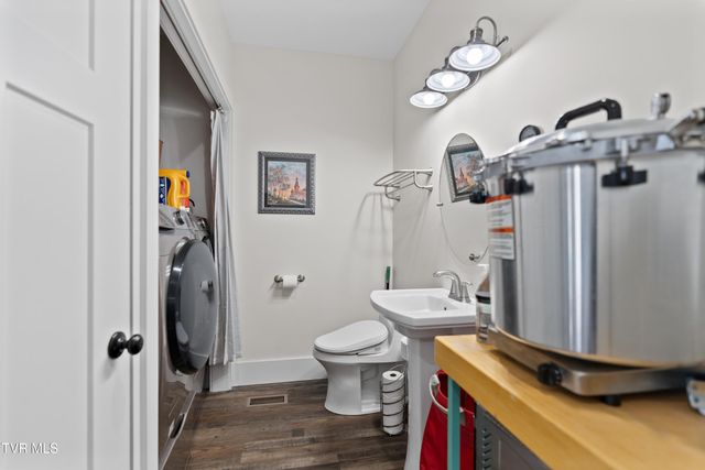 811 Grassy Creek Road, Greeneville, TN 37743