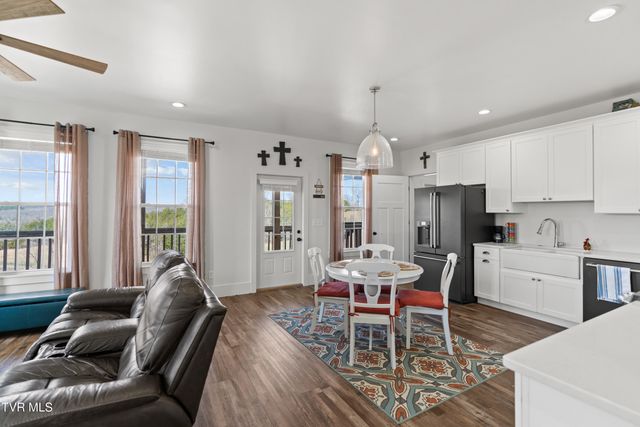 811 Grassy Creek Road, Greeneville, TN 37743