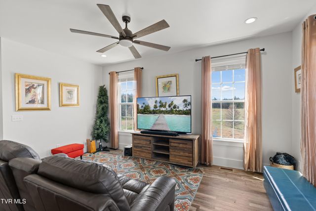 811 Grassy Creek Road, Greeneville, TN 37743