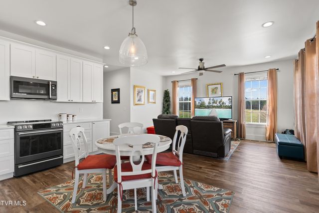 811 Grassy Creek Road, Greeneville, TN 37743