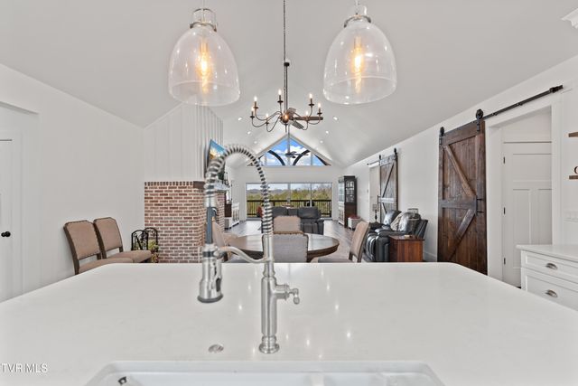 811 Grassy Creek Road, Greeneville, TN 37743