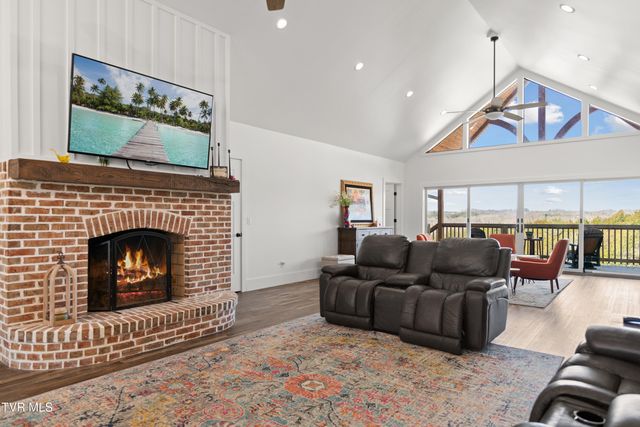 811 Grassy Creek Road, Greeneville, TN 37743