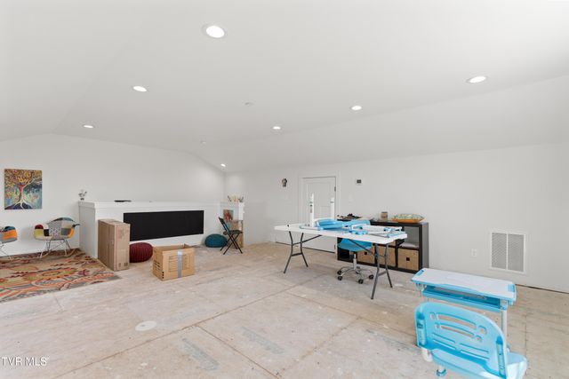 811 Grassy Creek Road, Greeneville, TN 37743