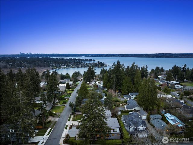 4605 108th Avenue NE, Kirkland, WA 98033