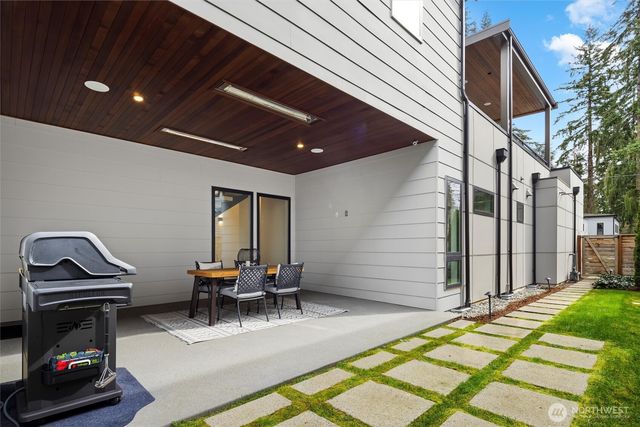 4605 108th Avenue NE, Kirkland, WA 98033