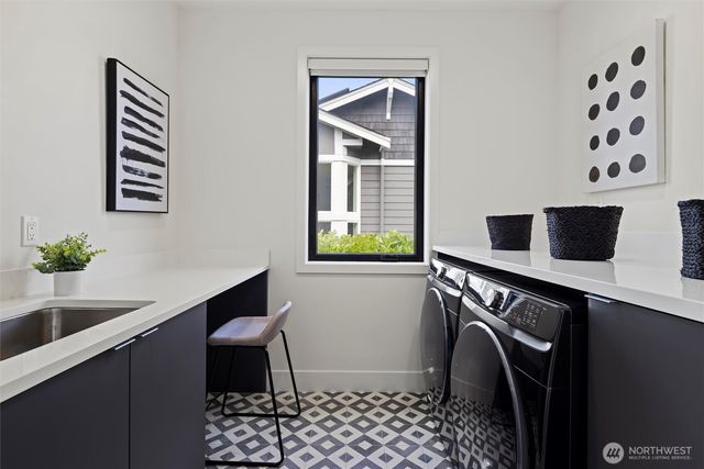 4605 108th Avenue NE, Kirkland, WA 98033