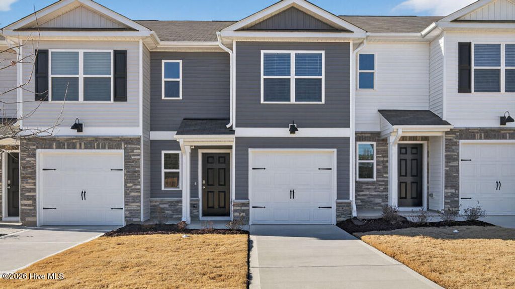 155 Trumpet Vine Road, Aberdeen, NC 28315