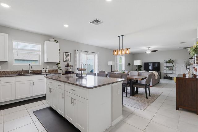 5052 WHITE CHICORY DRIVE, Apollo Beach, FL 33572