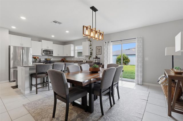 5052 WHITE CHICORY DRIVE, Apollo Beach, FL 33572