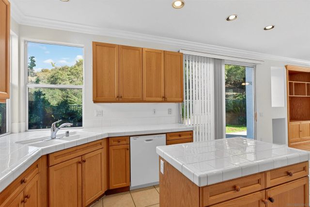 11911 Dapple Way, San Diego, CA 92128