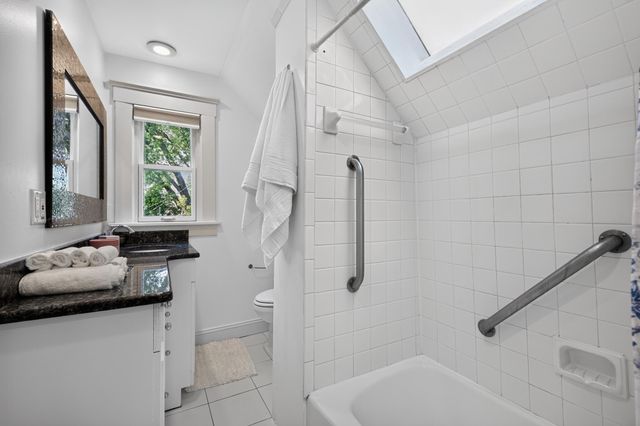 207 W Jefferson Street, Ann Arbor, MI 48103