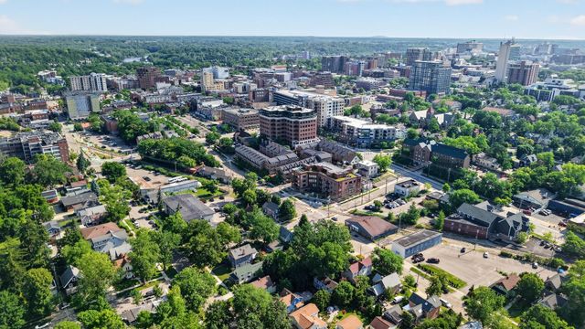207 W Jefferson Street, Ann Arbor, MI 48103