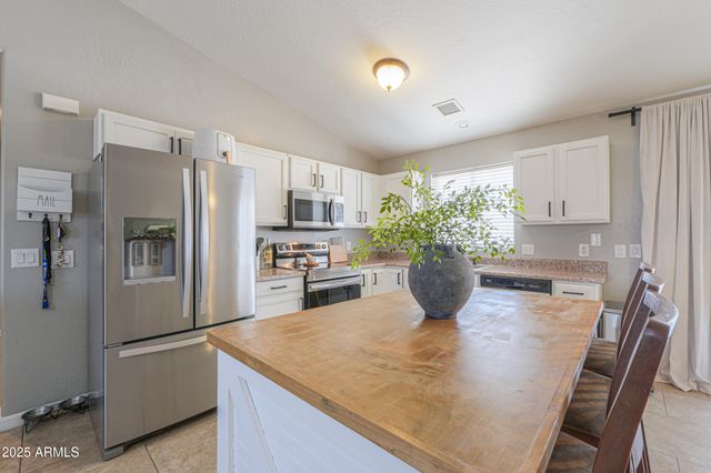 15171 S AMADO Boulevard, Arizona City, AZ 85123