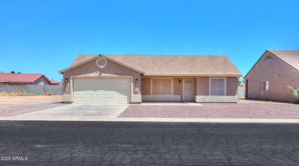 15171 S AMADO Boulevard, Arizona City, AZ 85123