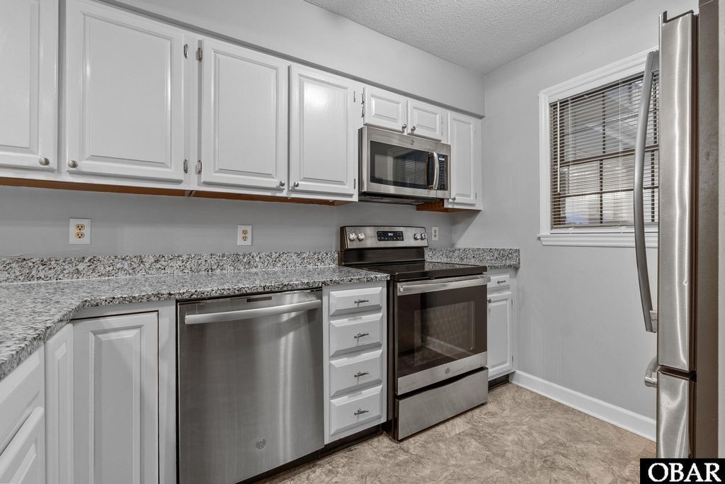 Image 16 of property listing at 207 Queen Elizabeth Avenue Unit 17, Manteo, NC 27954