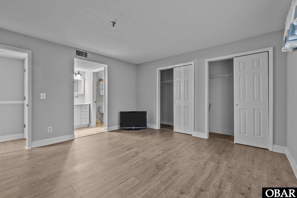 Image 28 of property listing at 207 Queen Elizabeth Avenue Unit 17, Manteo, NC 27954