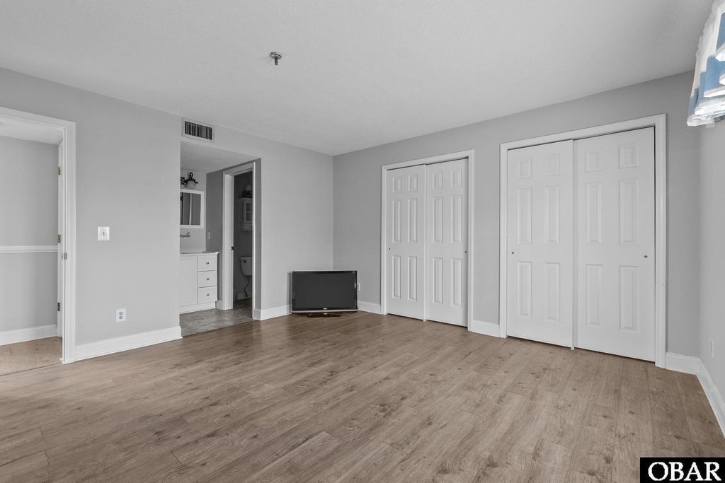 Image 29 of property listing at 207 Queen Elizabeth Avenue Unit 17, Manteo, NC 27954