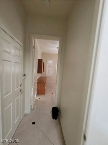 7728 Villa De La Paz Avenue, Las Vegas, NV 89131